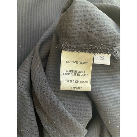 Cloth & Stone Anthropologie Black Flowy Blouse Top - Picture 5 of 5